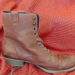 Worn for one season, brown Tara M boots. Leather Upper Fabric. Rubber Outsole 11
